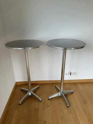 2 Alu - Stehtische mit weißen Hussen - klappbar 