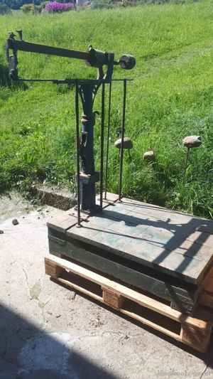Antike Balkenwaage Bild 2