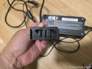 Bosch E-Bike Ladegerät  Bild 2