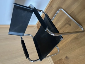 Freischwingender Lederstuhl Bild 3