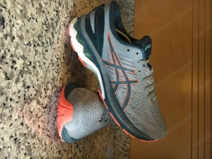 Asics Turnschuhe 42,5 Größe Bild 8