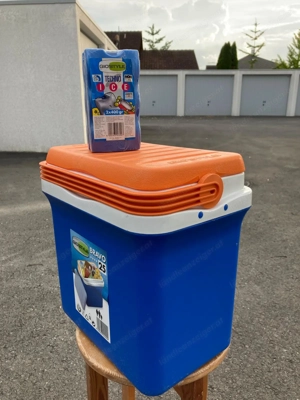 Kühl-BOX, poppig, mit 3 x Packung KÜHLAKKUS Bild 3