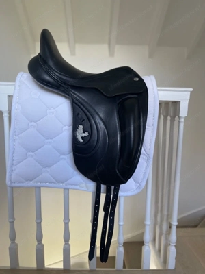 Dressursattel 17 Zoll schwarz Fairfax Weltklasse Bild 3