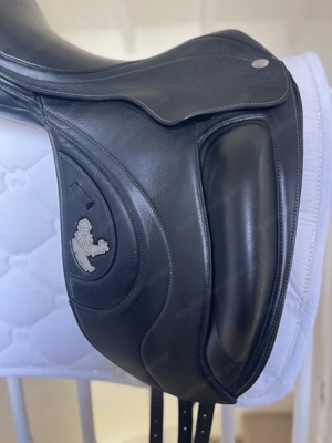 Dressursattel 17 Zoll schwarz Fairfax Weltklasse Bild 2