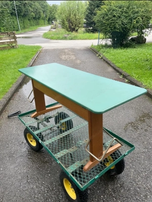 Schultisch  Schulbank 