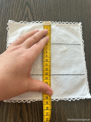 Zierdeckchen quadratisch Bild 2