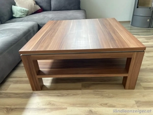 Couchtisch aus Massivholz (Nussholz) Bild 3