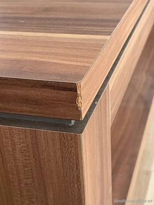 Couchtisch aus Massivholz (Nussholz) Bild 4