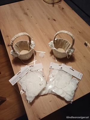 Blumen Streukörbchen inkl. weißen kunst Rosenblätter