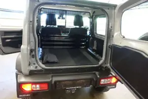 Suzuki Jimny Bild 10