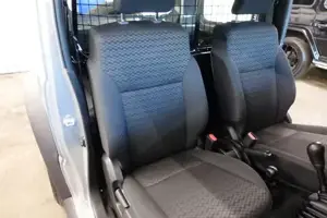 Suzuki Jimny Bild 9