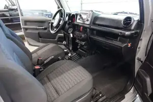 Suzuki Jimny Bild 8