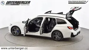 BMW 320d xDrive Touring // M Sportpaket // Anhängerkupplung // Ambiente Licht Bild 7