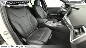 BMW 320d xDrive Touring // M Sportpaket // Anhängerkupplung // Ambiente Licht Bild 11