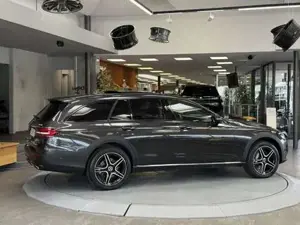 Mercedes-Benz E 400 Bild 9