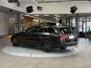 Mercedes-Benz E 400 Bild 5