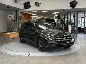 Mercedes-Benz E 400 Bild 13