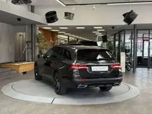 Mercedes-Benz E 400 Bild 6