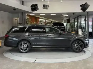 Mercedes-Benz E 400 Bild 10