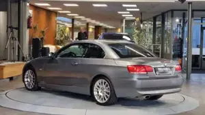 BMW 320 Bild 3