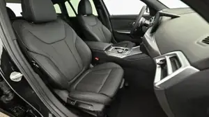 BMW 330e xDrive M Sportpaket // Innovationspaket // Komfortpaket Bild 12