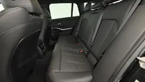 BMW 330e xDrive M Sportpaket // Innovationspaket // Komfortpaket Bild 13