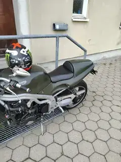 Triumph Speed Triple 955i Bild 2