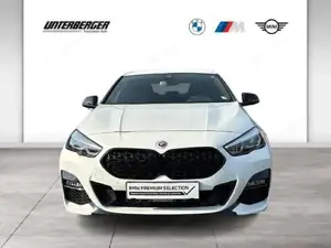 BMW 220i xDrive Gran Coupe // M Sportpaket // Sportsitze Bild 3