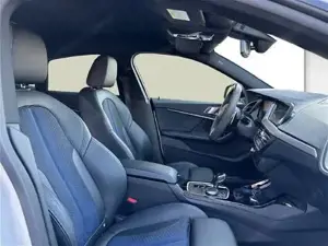 BMW 220i xDrive Gran Coupe // M Sportpaket // Sportsitze Bild 9