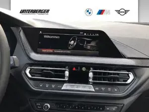 BMW 116d 5 - Türer Vorführwagen // Sport Line //  Anhängerkupplung Bild 7