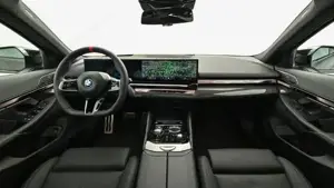 BMW i5 M60 xDrive Limousine Vorführfahrzeug // M Sportpaket // Sitzheizung vorne und hinten // 8-fac Bild 9