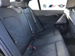 BMW 520d xDrive Limousine // M Sportpaket // Anhängerkupplung // Panoramadach Bild 10