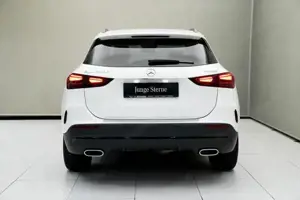 Mercedes-Benz GLA 200 Bild 10