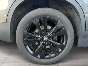 BMW X1 xDrive20d Sport Line // Komfortzugang // Auffahrwarnung mit City-Anbremsfunktion Bild 11