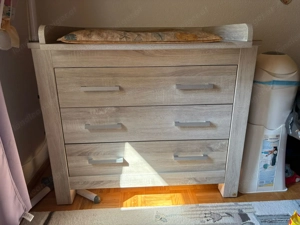 Gitterbett & Wickelkommode