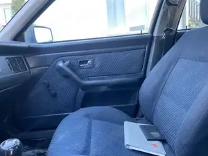 Audi 80 B4 8C N Limousine Bild 4