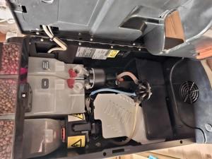 Gut erhaltene Gastronomie Kaffeemaschine für Gastro oder Büro & Geschäft