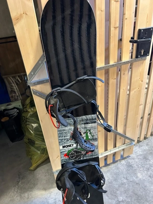 Snowboard Gnu (Double Rocker Hybrid Camber). Bild 4