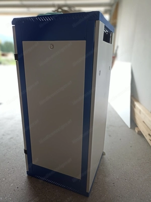 Netzwerk Standschrank Bild 2