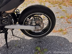 Superschöne LC4 BlackWhite Supermoto Bild 3