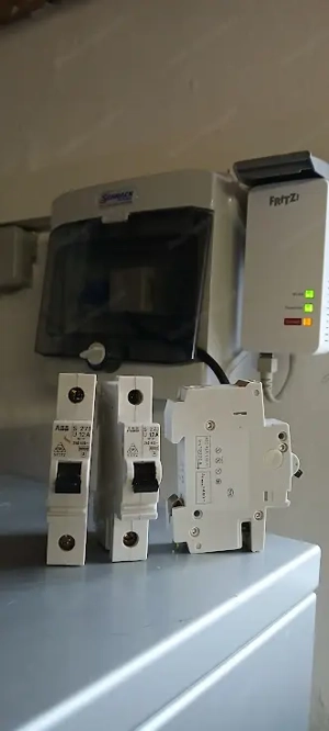 Schaltschrank , klein