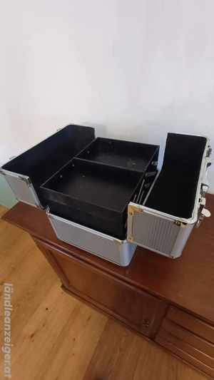 Verkaufe  Schminkkoffer  Bild 2