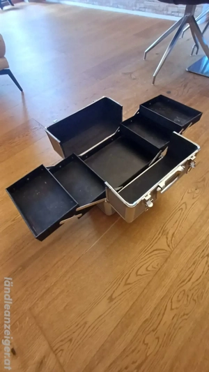 Verkaufe  Schminkkoffer  Bild 4