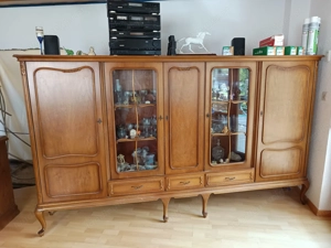 schöner Chippendale Schrank Bild 2