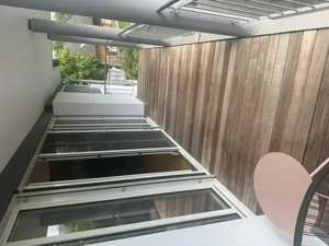 Sonnige 2,5-Zimmer-Wohnung mit Terrasse in Höchst Bild 4