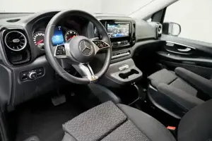 Mercedes-Benz Vito 116 CDI Tourer PRO Lang Navi W-Paket KlimaA Bild 5