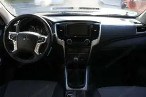 Mitsubishi L200 Bild 8