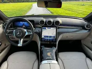 Mercedes-Benz C 220 Bild 12