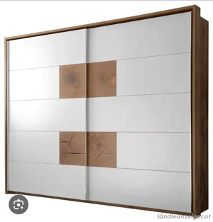 Kleiderkasten  Bild 2