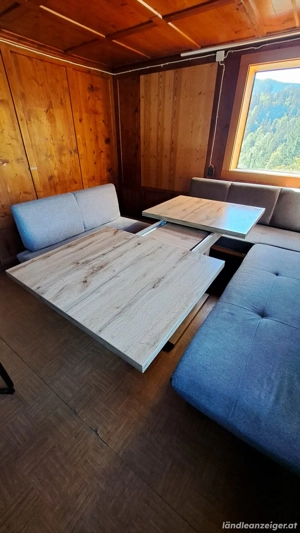 Sitzgruppe + ausziehbarer Esstisch Bild 2